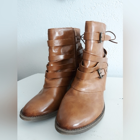 Adorable womens heeled booties, size 11 - Picture 13 of 15